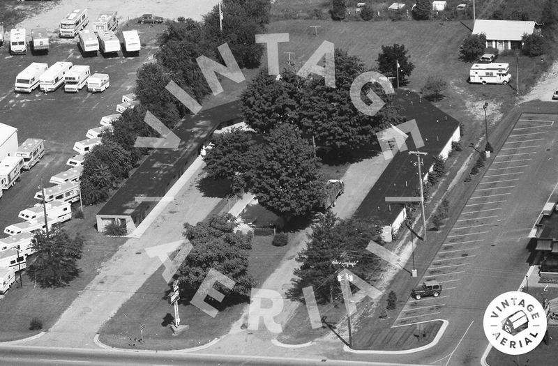 Two Cities Motel (2 Cities Motel) - 1986 Aerial